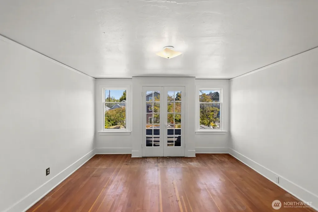 2415 Queen Anne Avenue N Seattle WA 98109