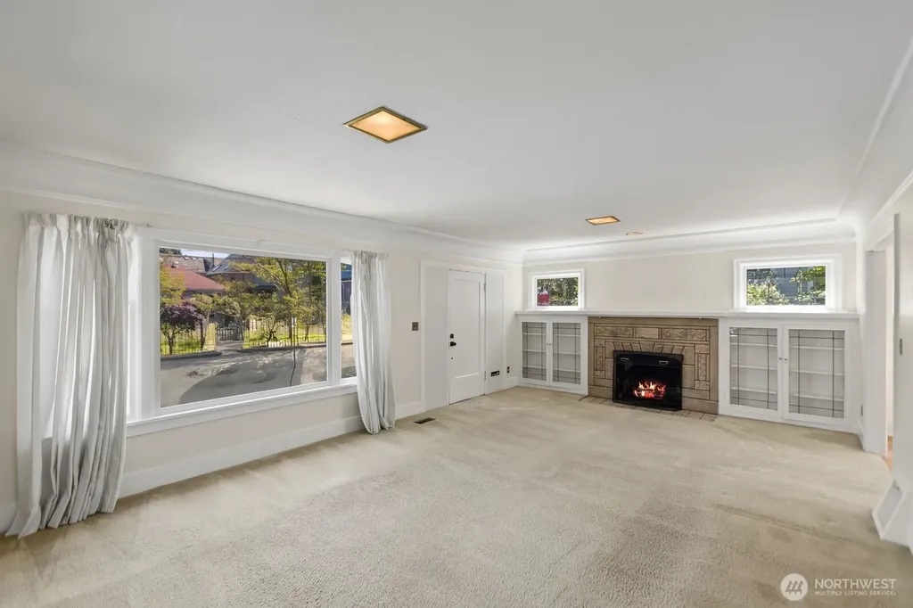 2415 Queen Anne Avenue N Seattle WA 98109