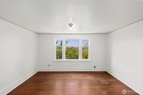 2415 Queen Anne Avenue N Seattle WA 98109