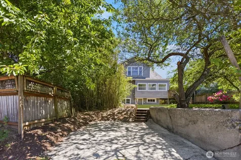 2415 Queen Anne Avenue N Seattle WA 98109