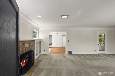 2415 Queen Anne Avenue N Seattle WA 98109