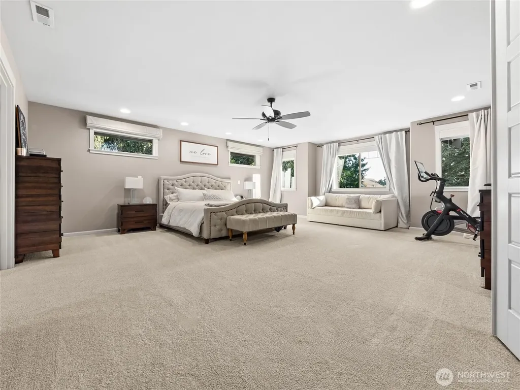 2015 186th Avenue E Lake Tapps WA 98391