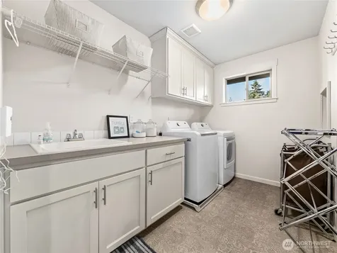 2015 186th Avenue E Lake Tapps WA 98391