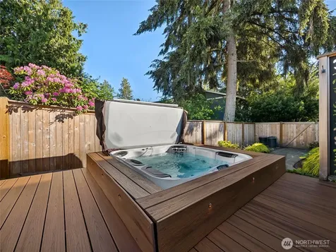 2015 186th Avenue E Lake Tapps WA 98391
