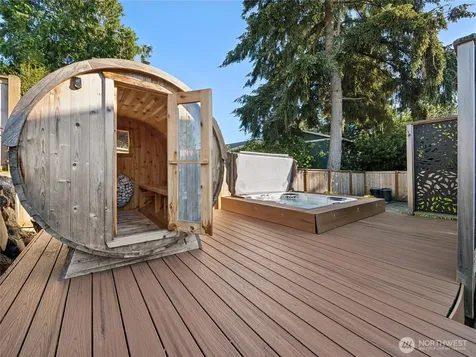 2015 186th Avenue E Lake Tapps WA 98391