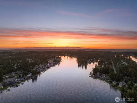 2015 186th Avenue E Lake Tapps WA 98391