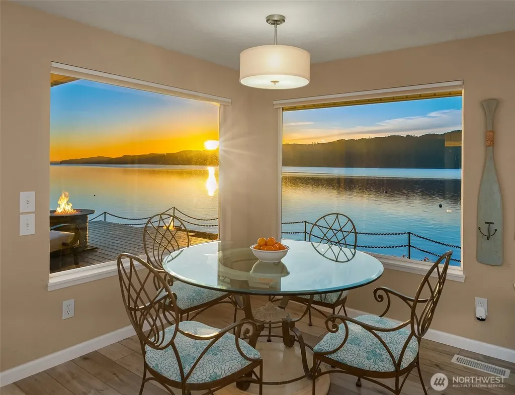 130 N Bennett Lane Lilliwaup WA 98555