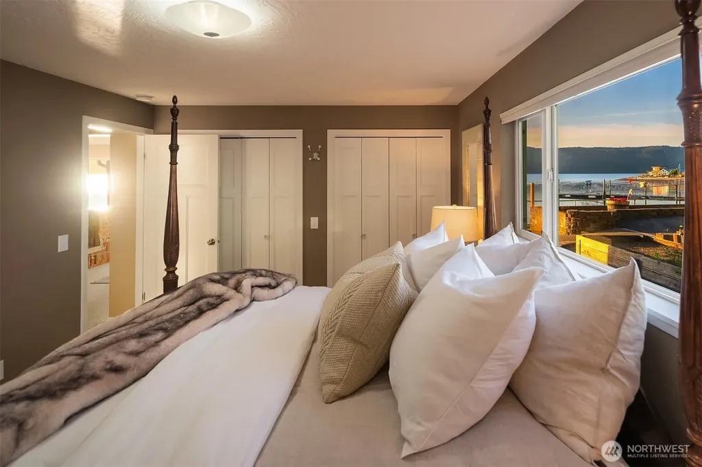 130 N Bennett Lane Lilliwaup WA 98555