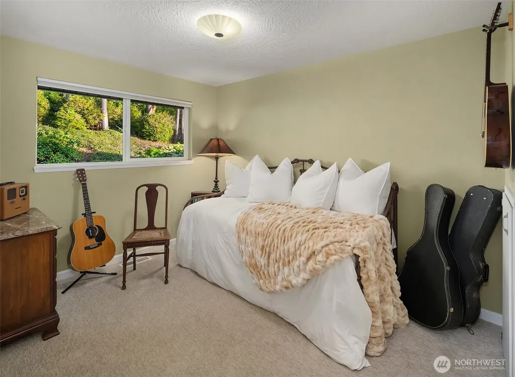 130 N Bennett Lane Lilliwaup WA 98555