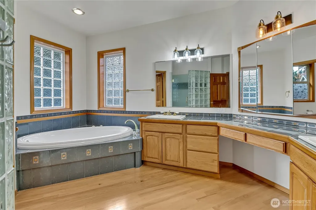 6725 Mirror Court SE Olympia WA 98513