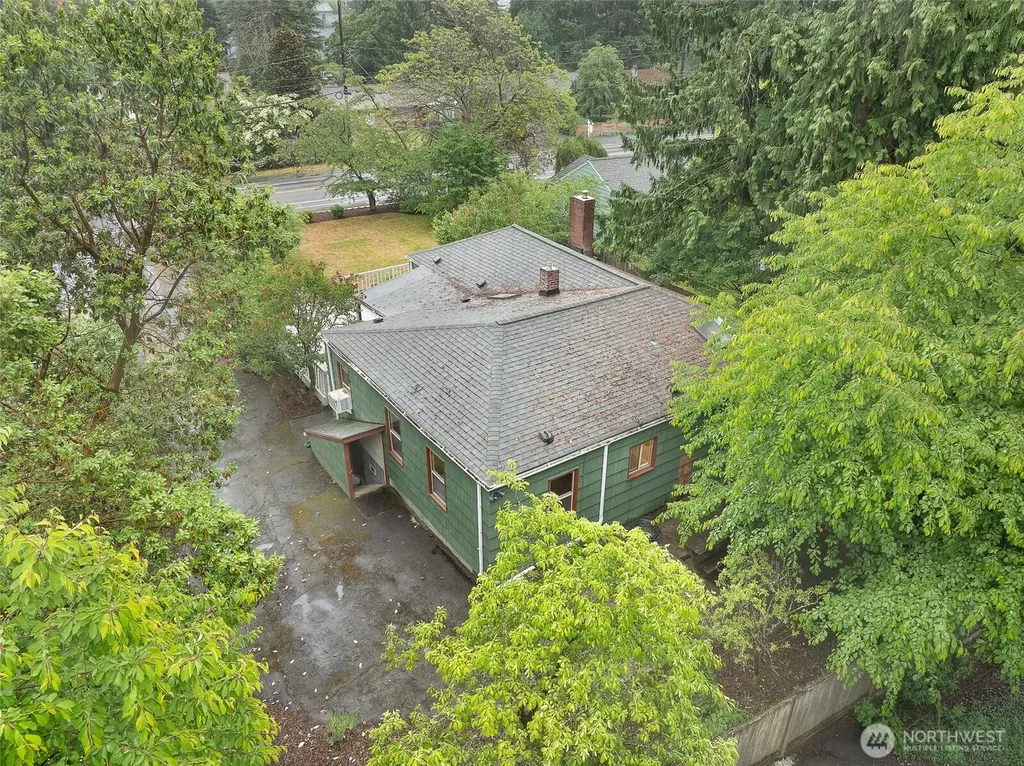 17633 10th Avenue NE Shoreline WA 98155