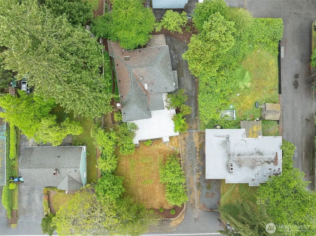 17633 10th Avenue NE Shoreline WA 98155