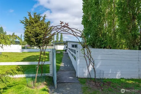 5392 Shore Meadow Road Freeland WA 98249