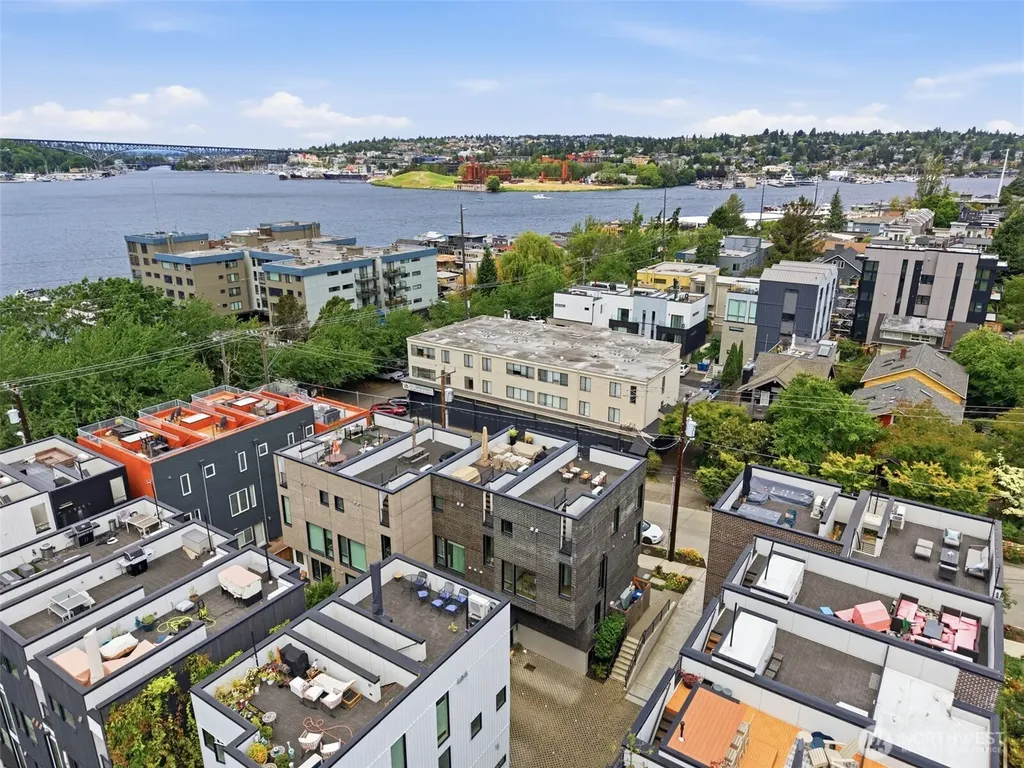 69 E Lynn Street Seattle WA 98102