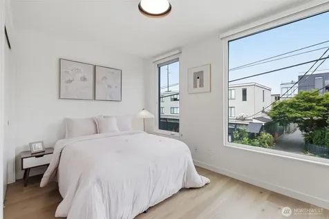 69 E Lynn Street Seattle WA 98102