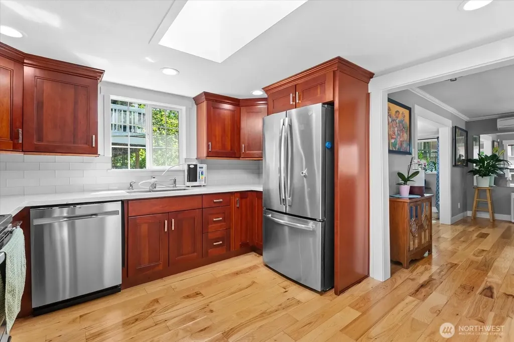 4240 S Rose Street Seattle WA 98118