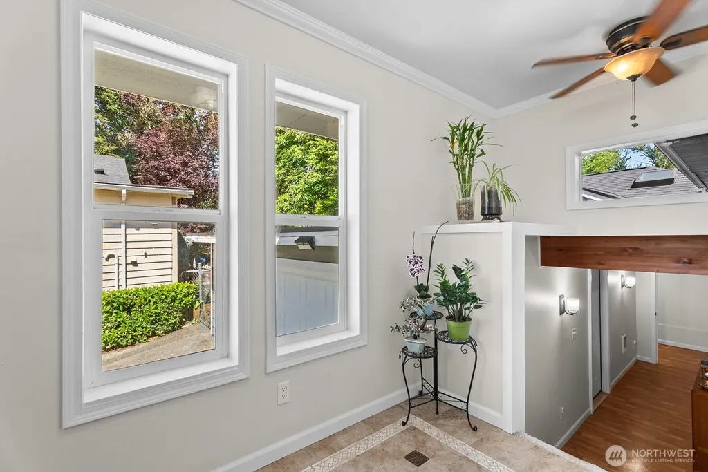 4240 S Rose Street Seattle WA 98118