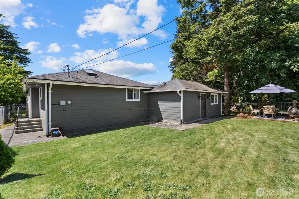 4240 S Rose Street Seattle WA 98118