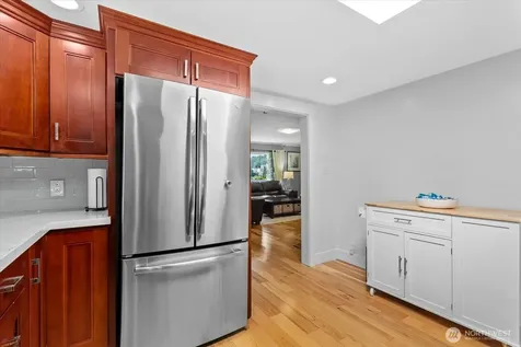 4240 S Rose Street Seattle WA 98118