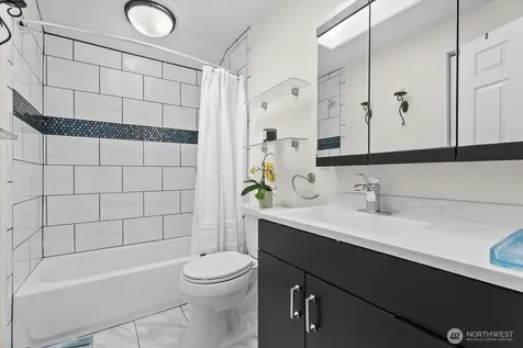 4240 S Rose Street Seattle WA 98118