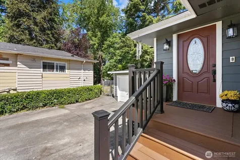 4240 S Rose Street Seattle WA 98118
