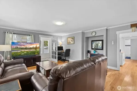 4240 S Rose Street Seattle WA 98118