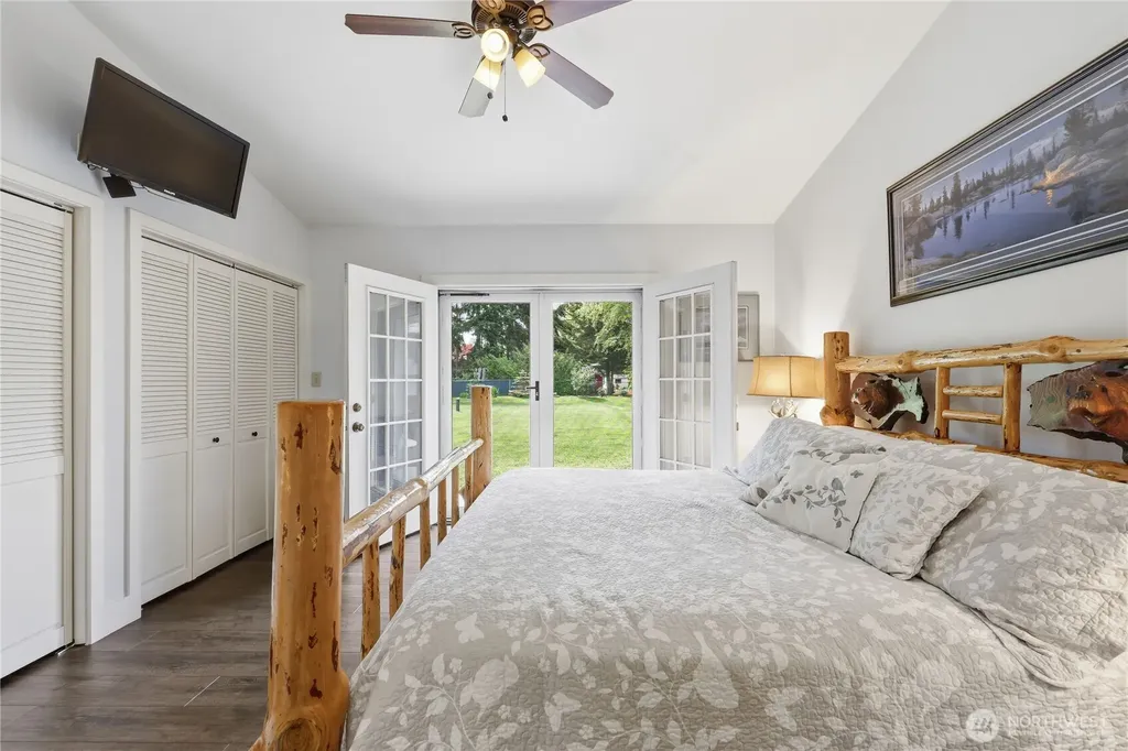 9156 Old Olympic Highway Sequim WA 98382