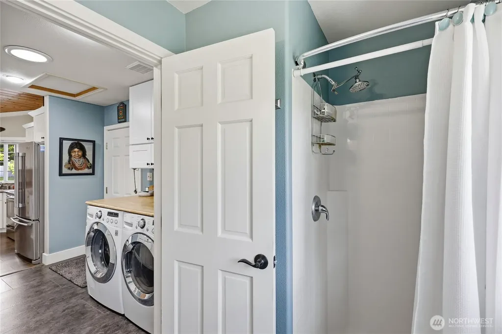 9156 Old Olympic Highway Sequim WA 98382