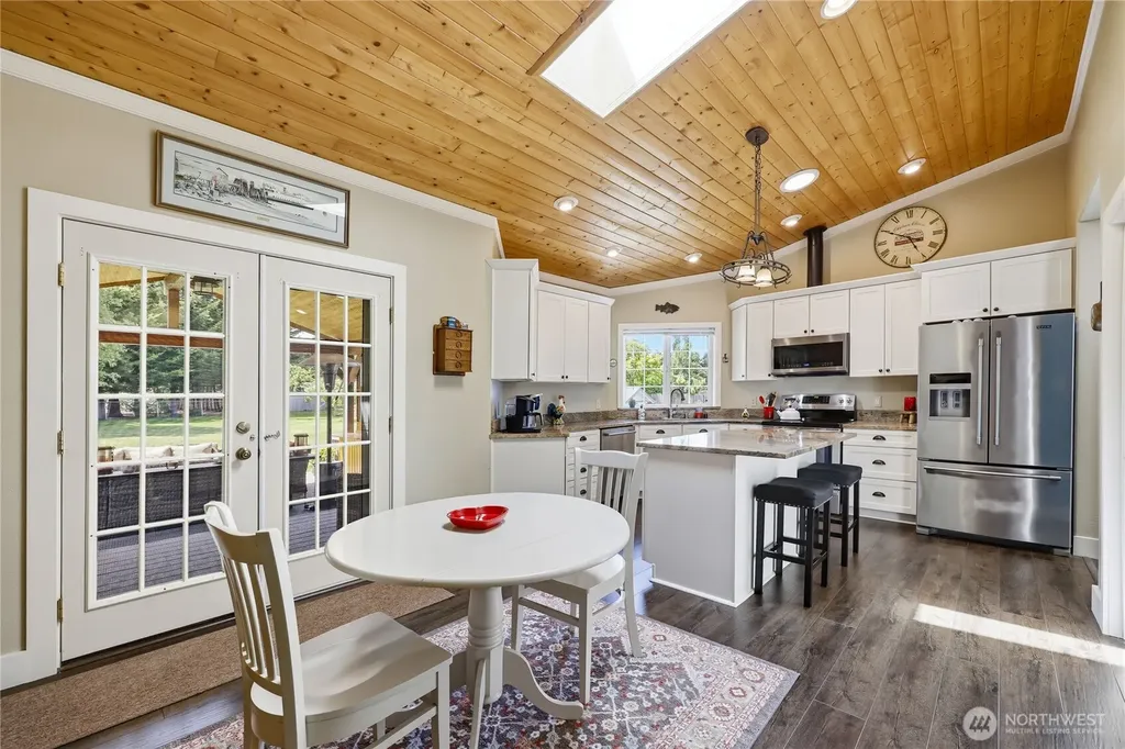 9156 Old Olympic Highway Sequim WA 98382