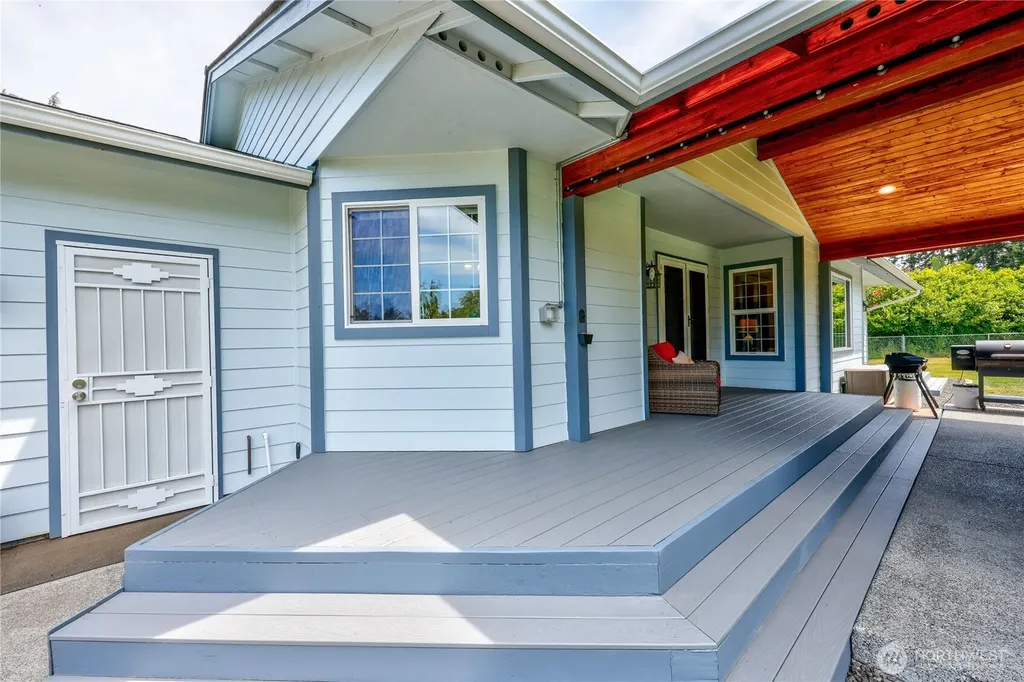 9156 Old Olympic Highway Sequim WA 98382