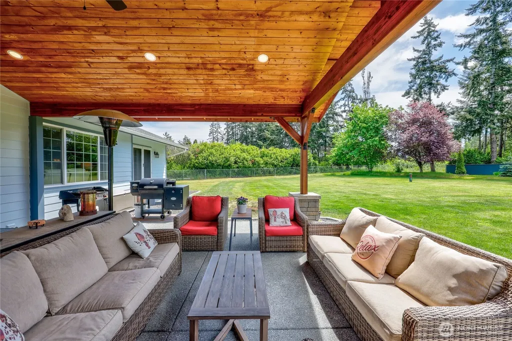 9156 Old Olympic Highway Sequim WA 98382