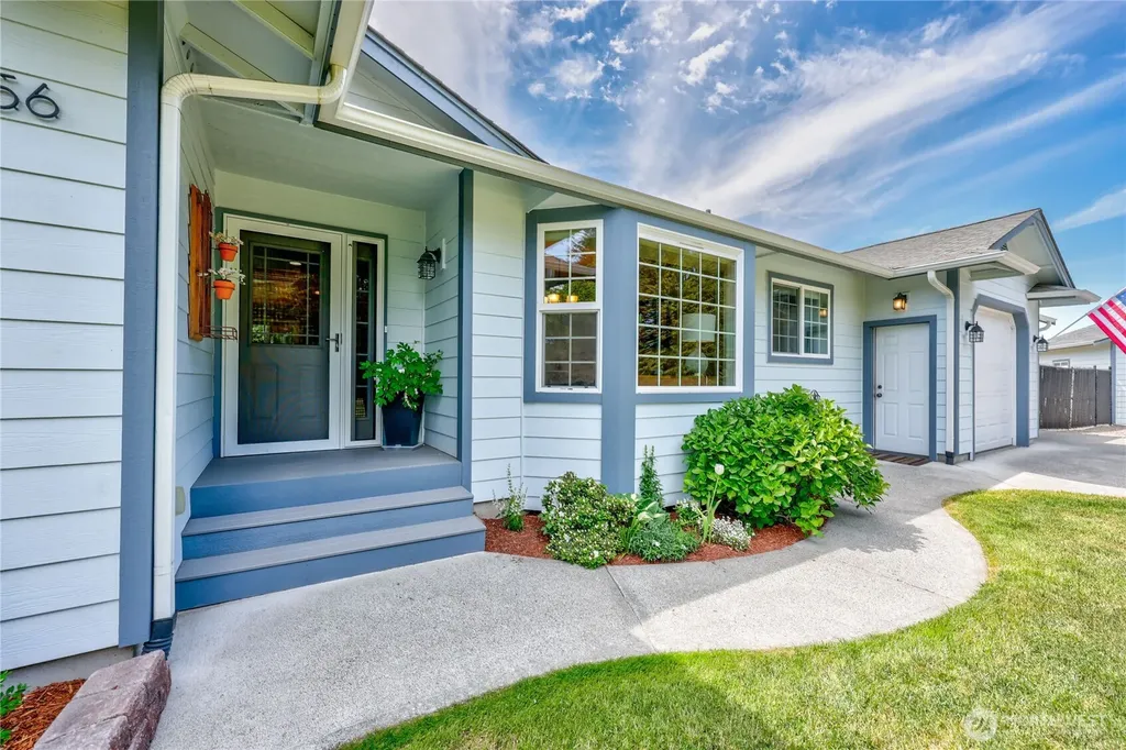 9156 Old Olympic Highway Sequim WA 98382