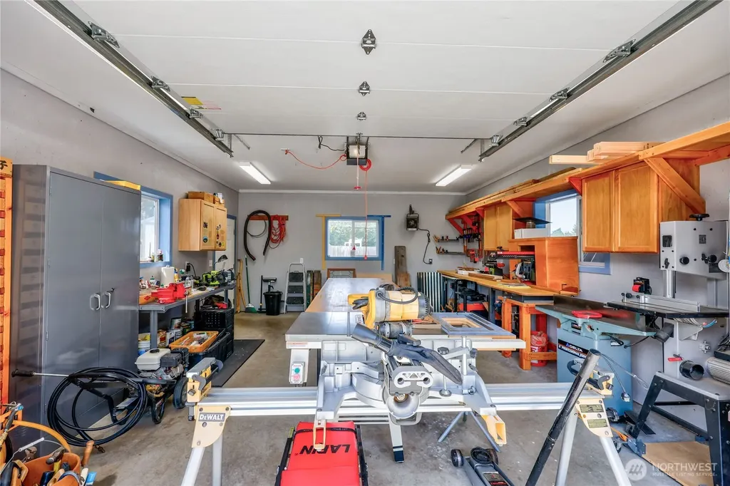 9156 Old Olympic Highway Sequim WA 98382