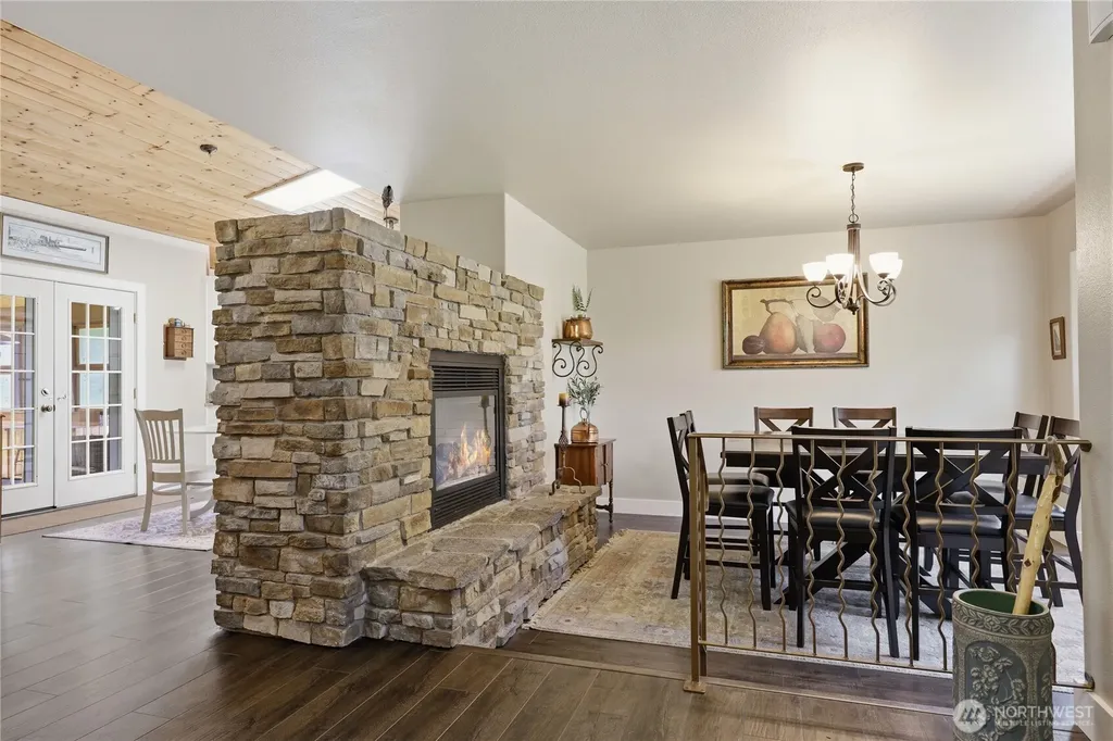 9156 Old Olympic Highway Sequim WA 98382