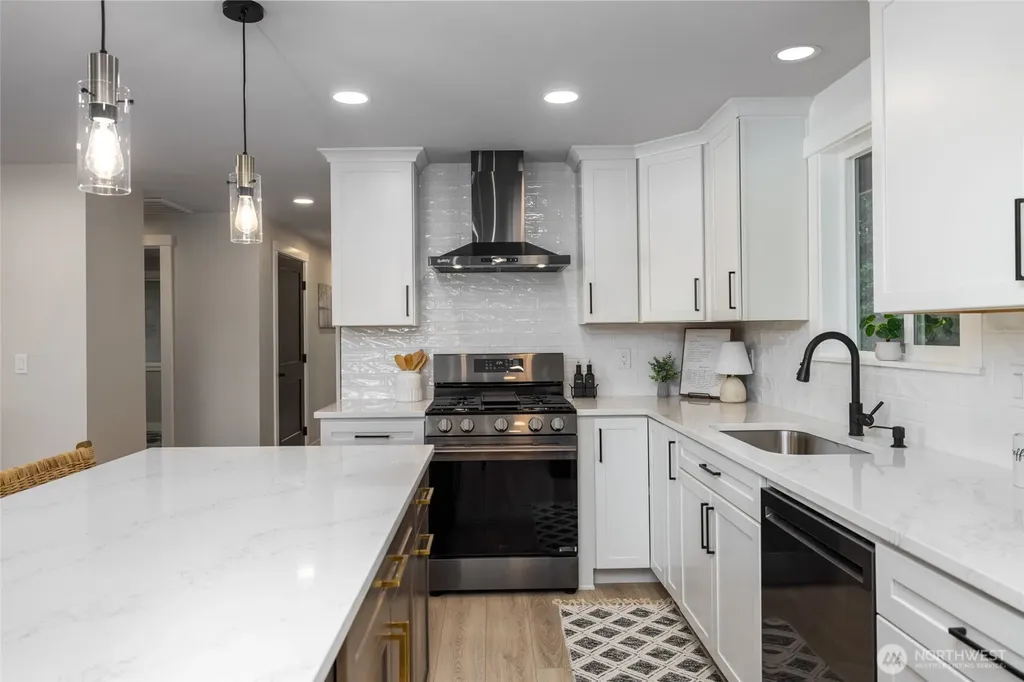 323 W King Tut Road Bellingham WA 98226