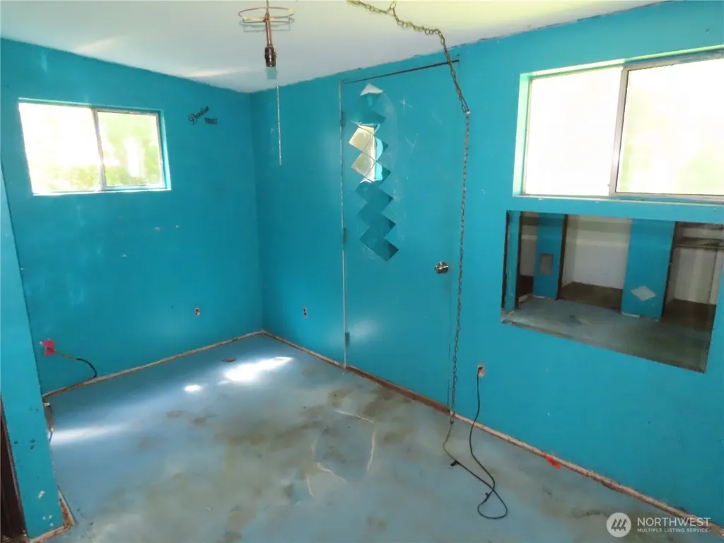 1047 Pine Street Grayland WA 98547