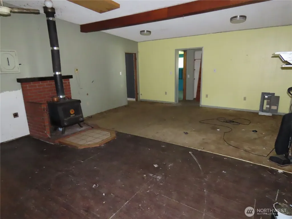 1047 Pine Street Grayland WA 98547