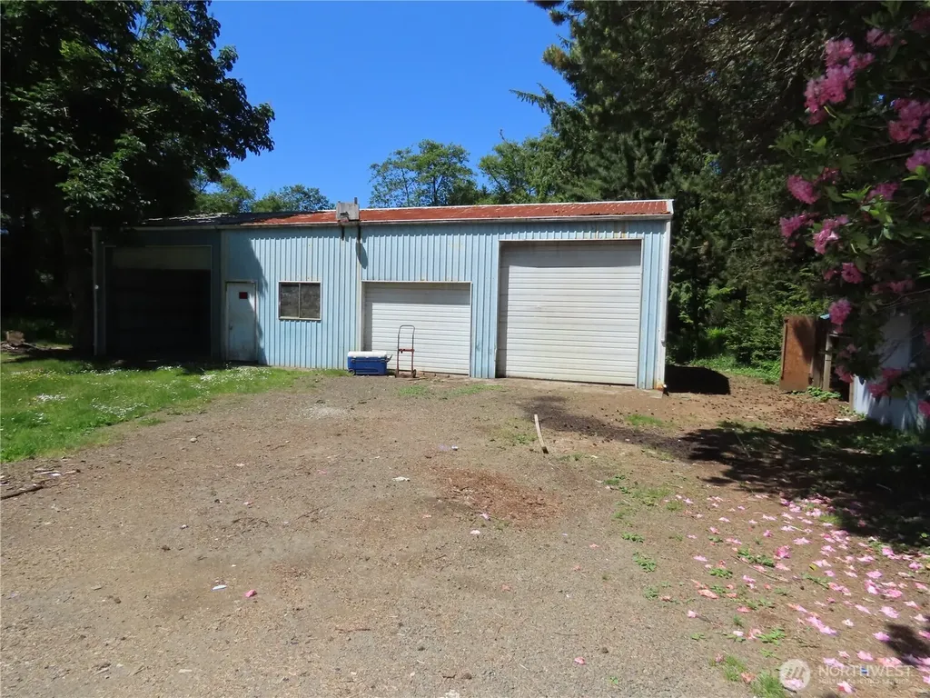1047 Pine Street Grayland WA 98547