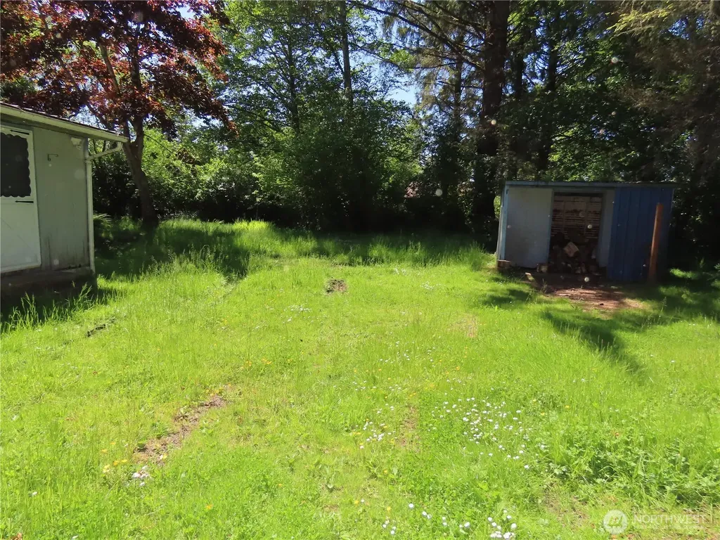 1047 Pine Street Grayland WA 98547