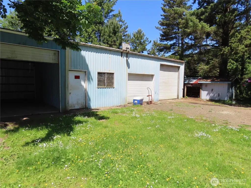 1047 Pine Street Grayland WA 98547