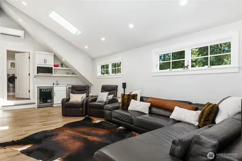 14140 184th Avenue NE Woodinville WA 98072