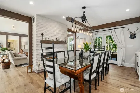 14140 184th Avenue NE Woodinville WA 98072