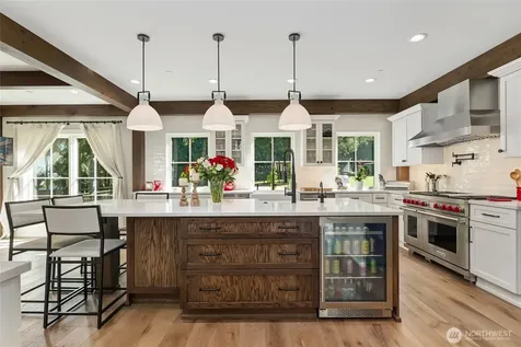 14140 184th Avenue NE Woodinville WA 98072