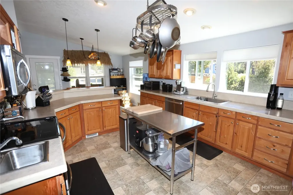1408 275th Place Ocean Park WA 98640