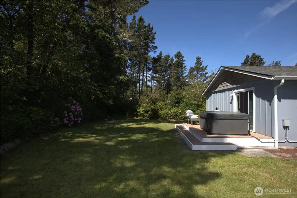 1408 275th Place Ocean Park WA 98640