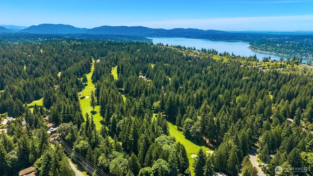 3415 211th Avenue NE Sammamish WA 98074