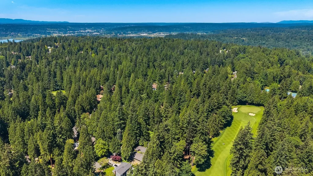3415 211th Avenue NE Sammamish WA 98074