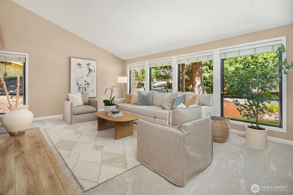 3415 211th Avenue NE Sammamish WA 98074