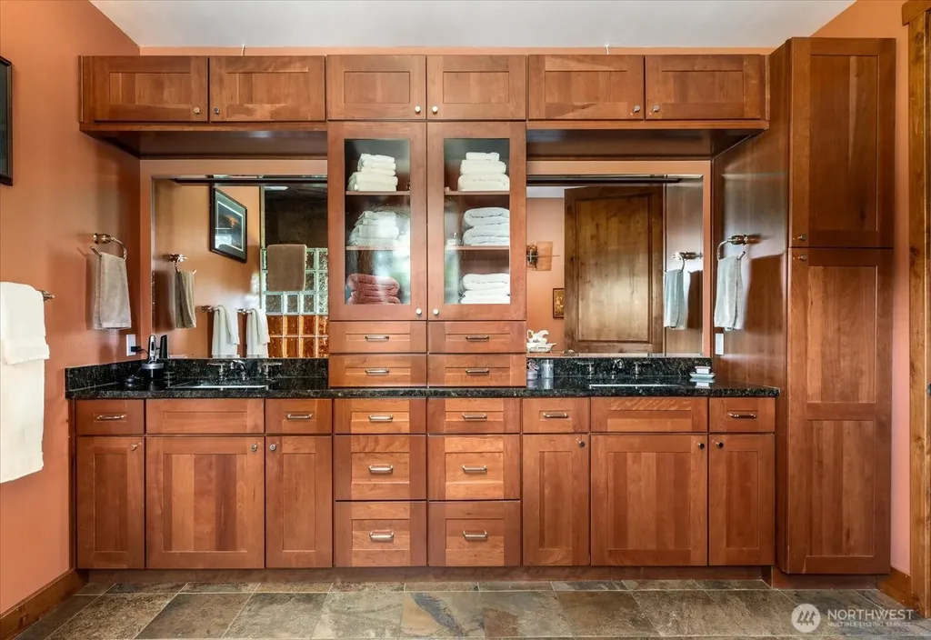 4764 Black Walnut Terrace Clinton WA 98236