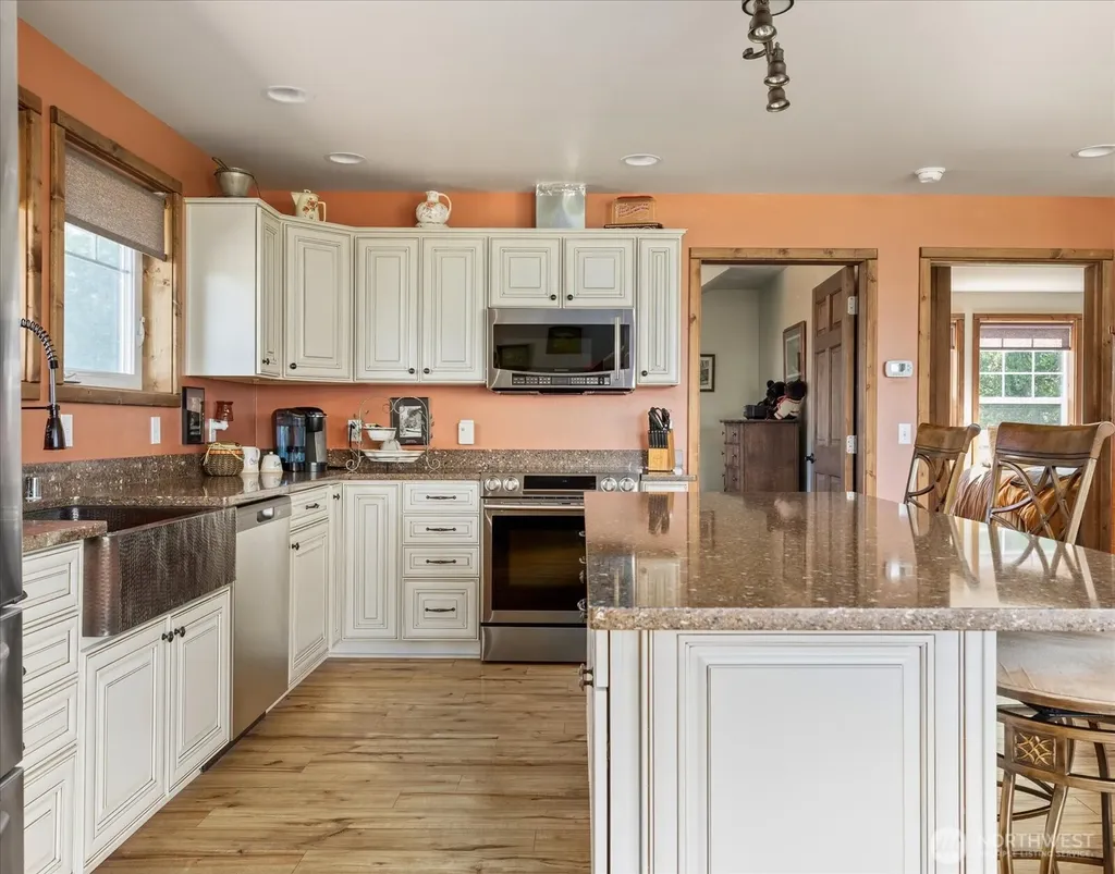 4764 Black Walnut Terrace Clinton WA 98236